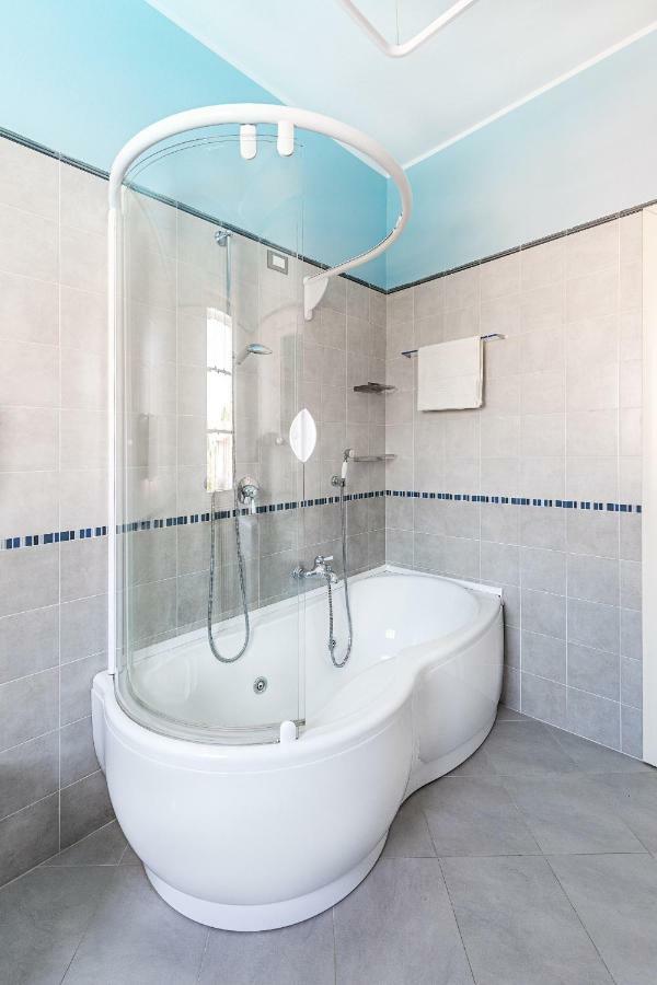 Il Quadrifoglio D4 Apartment By Wonderful Italy Sirmione Exterior photo